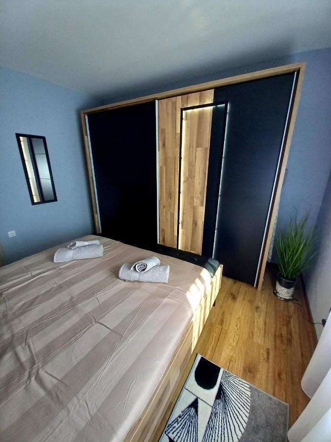 Appartement Apartman Barbara à Pula Extérieur photo