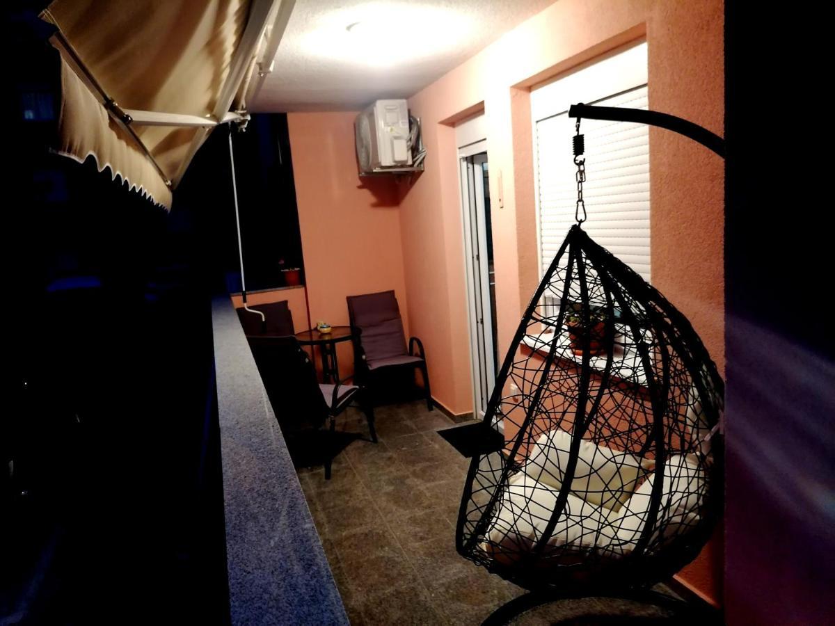 Appartement Apartman Barbara à Pula Extérieur photo